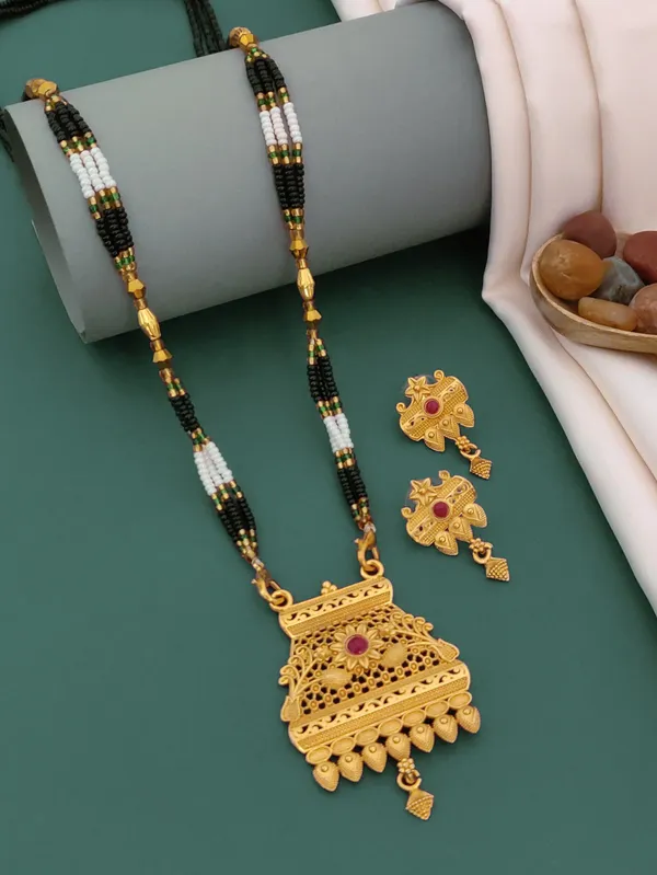 Gold_Plated_Mangalsutra_Set_With_Earrings