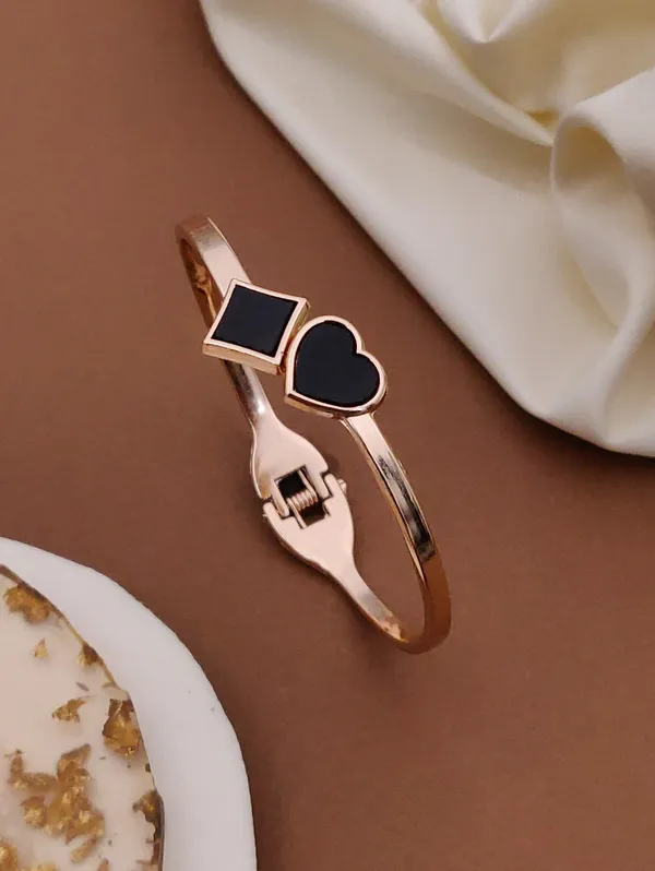 Modern_Rose_Gold_Bracelet_For_Women