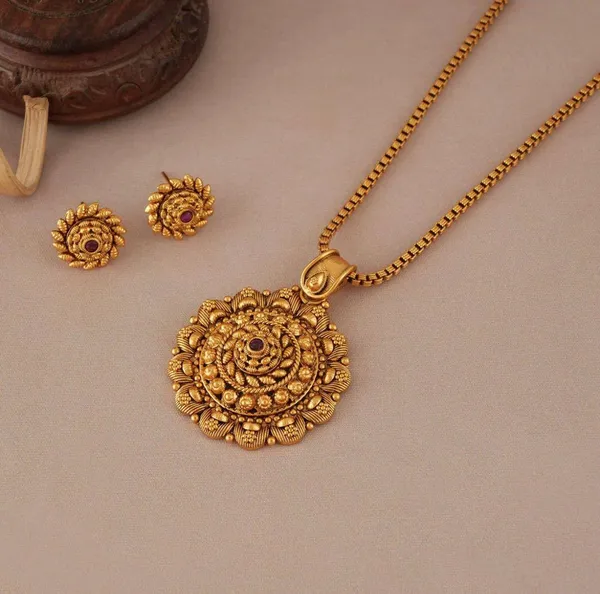 Amazing_Antique_Gold_Floral_Stone_Pendant_Set