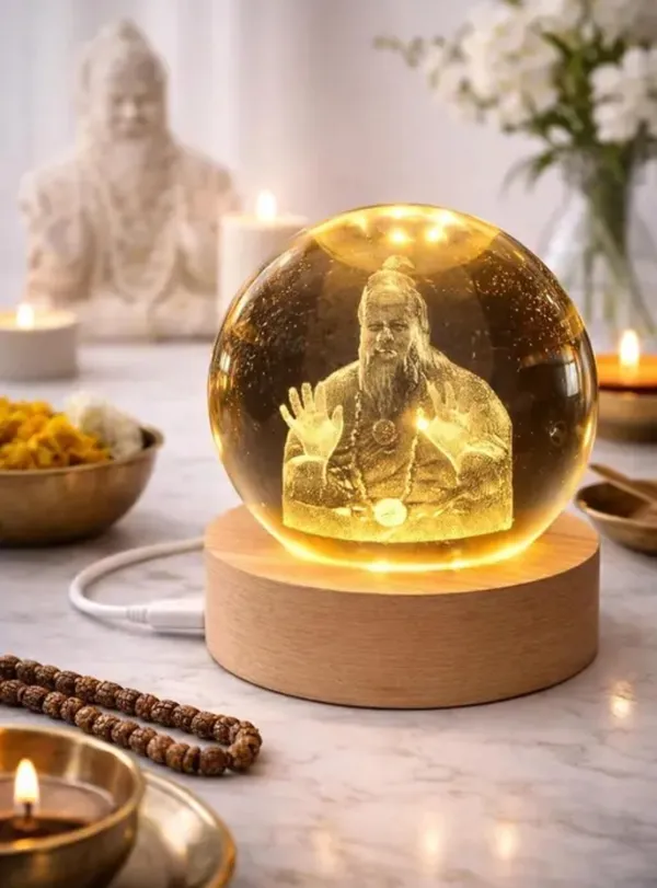 Crystal_Glass_Wood_Base_3D_Engraved_Crystal_Ball_Lamp