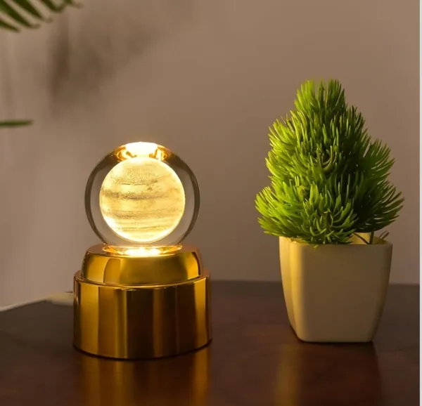 Optical_Revolving_Crystal_Metal_Base_3D_Moon_Crystal_Ball_Night_Light