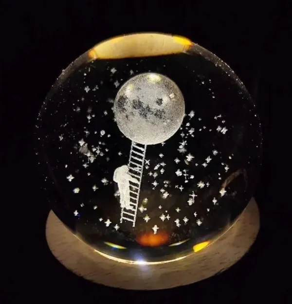 Crystal_Glass_Wood_Astronaut_Moon_Ladder_Night_Lamp