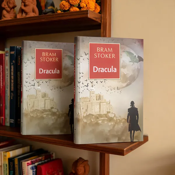 Dracula_-_Peacock_Edition_Book_-_Pack_of_2