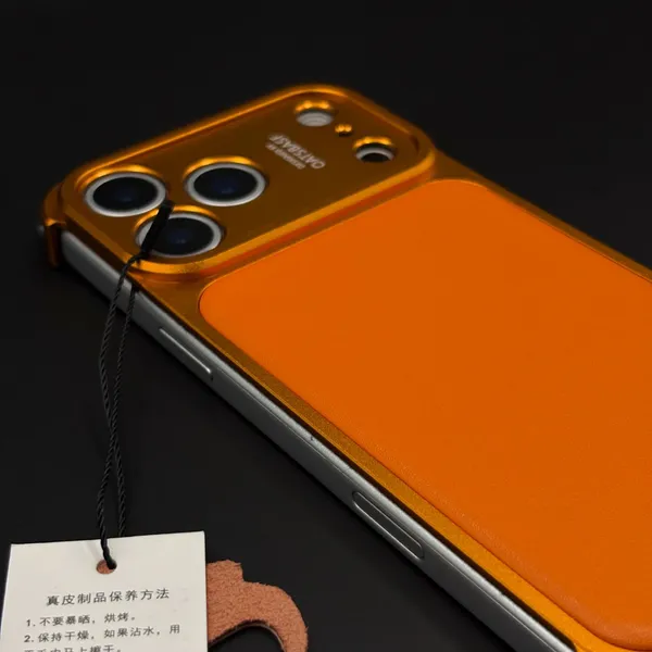 Skeleton_Case_Leather_Style_Orange_MODELS_17_PRO_/_17_PRO_MAX