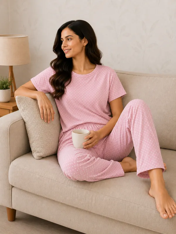 Pink_Hosiery_Sleepwear_Set_For_Women