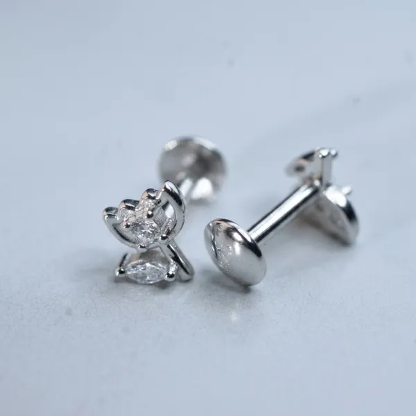 Silver_Alloy_Tulip_Stud_Earrings_For_Women
