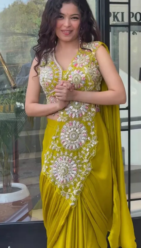 Yellow_Embellished_Pre_Draped_Saree_Set_for_Women