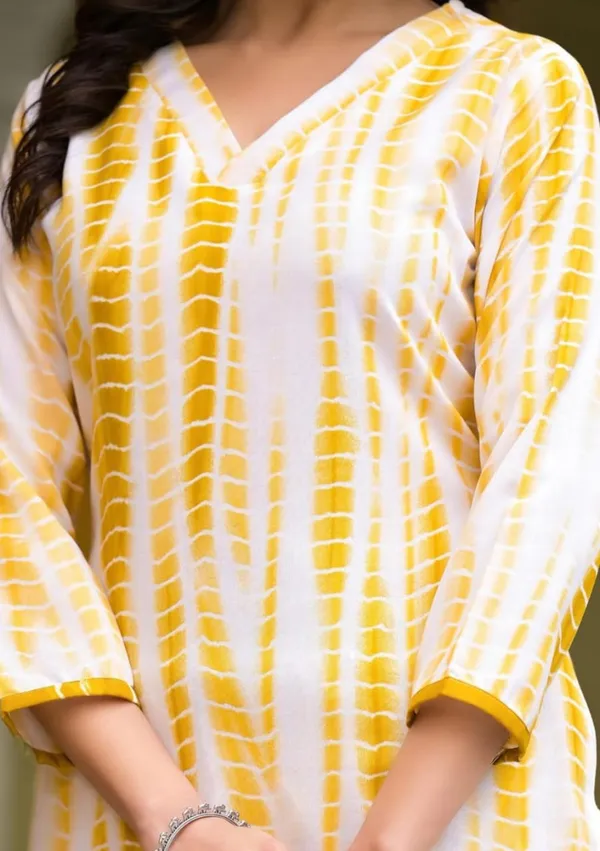 Cotton_Blend_Women_Kurti_With_Dupatta_And_Bottomwear
