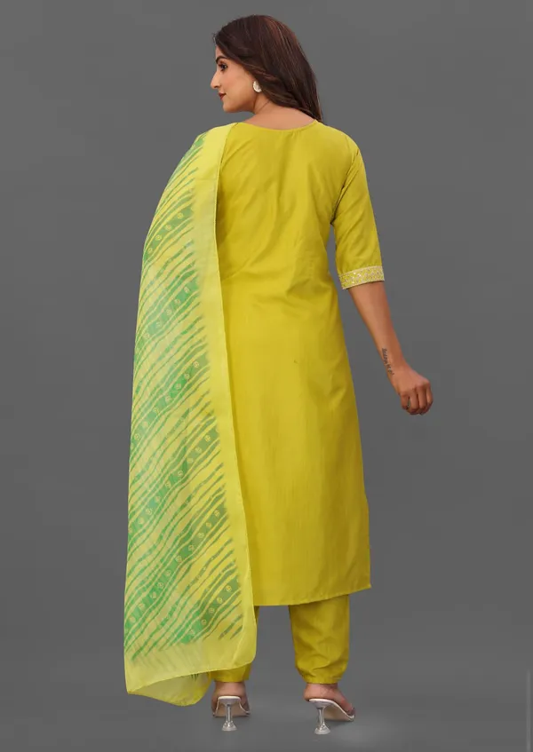 Cotton_Blend_Women_Kurti_With_Dupatta_And_Bottomwear