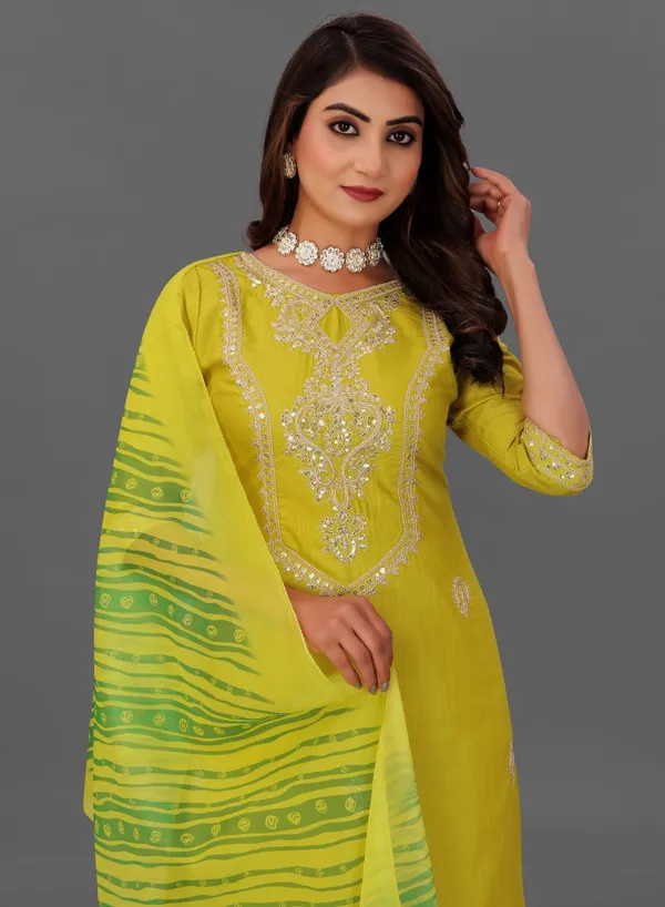 Cotton_Blend_Women_Kurti_With_Dupatta_And_Bottomwear