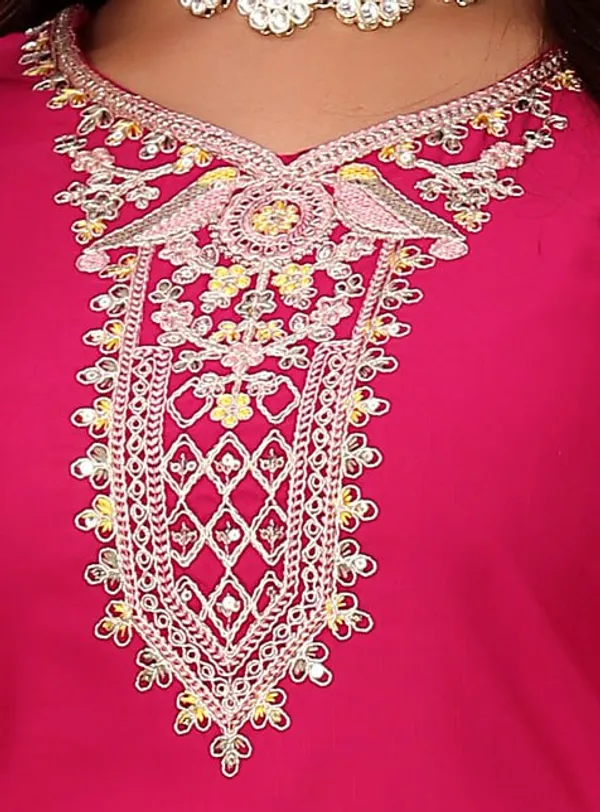 Cotton_Blend_Women_Kurti_With_Dupatta_And_Bottomwear