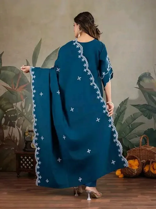 Cotton_Blend_Women_Kurti_With_Dupatta_And_Bottomwear