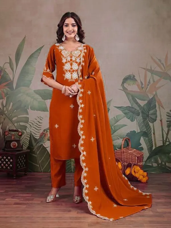 Cotton_Blend_Women_Kurti_With_Dupatta_And_Bottomwear