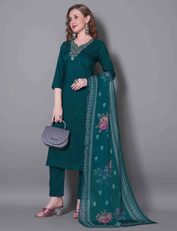 Cotton_Blend_Women_Kurti_With_Dupatta_And_Bottomwear