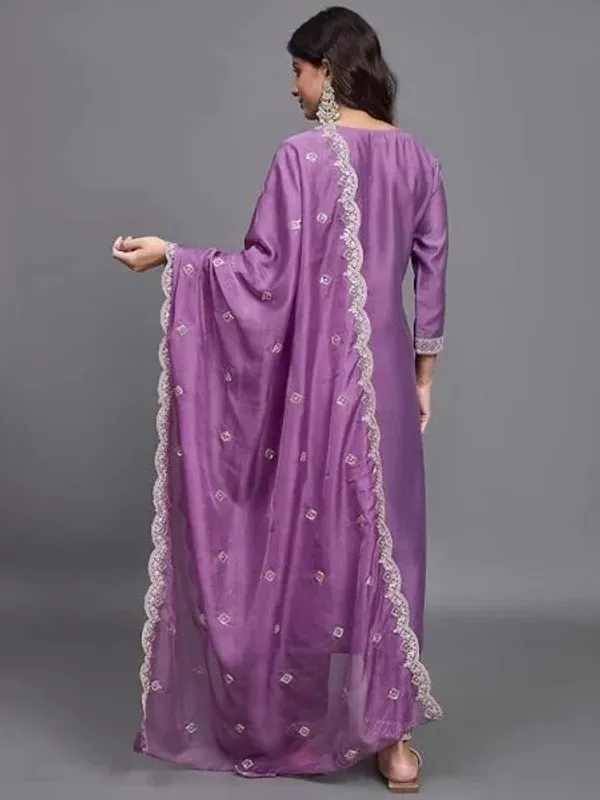Cotton_Blend_Women_Kurti_With_Dupatta_And_Bottomwear