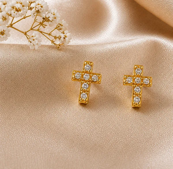 Gold-Tone_Crystal_Heart_Stud_Earrings_For_Women
