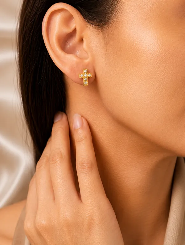 Gold-Tone_Crystal_Heart_Stud_Earrings_For_Women