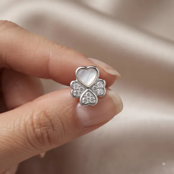 Silver_Sterling_Heart_Clover_Clear_Stone_Stud_Earrings_For_Women