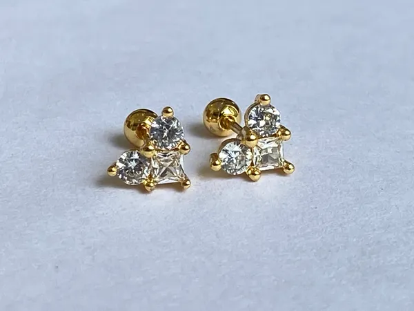 Gold-Tone_Crystal_Floral_Stud_Earrings_For_Women