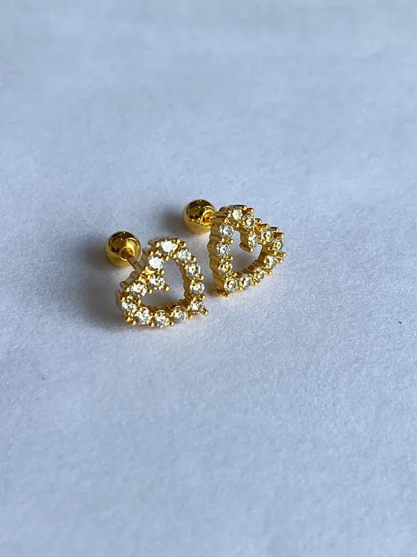 Gold-Tone_Stainless_Steel_Floral_Stud_Earrings_For_Women