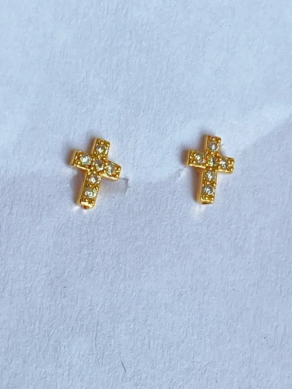 Gold-Tone_Crystal_Heart_Stud_Earrings_For_Women