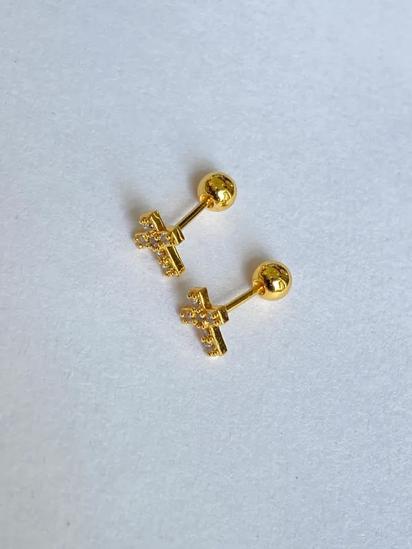 Gold-Tone_Crystal_Heart_Stud_Earrings_For_Women