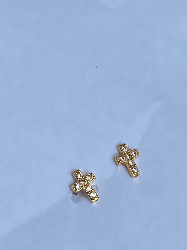 Gold-Tone_Crystal_Heart_Stud_Earrings_For_Women