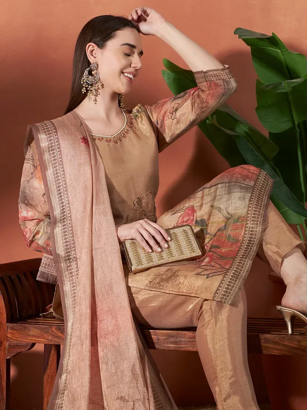 Beige_Erode_Silk_Kurta_Set_With_Dupatta_For_Women