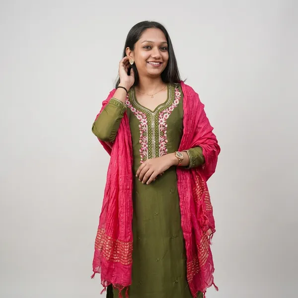 Green_Pink_Star_Georgette_Kurta_Set_With_Dupatta_For_Women