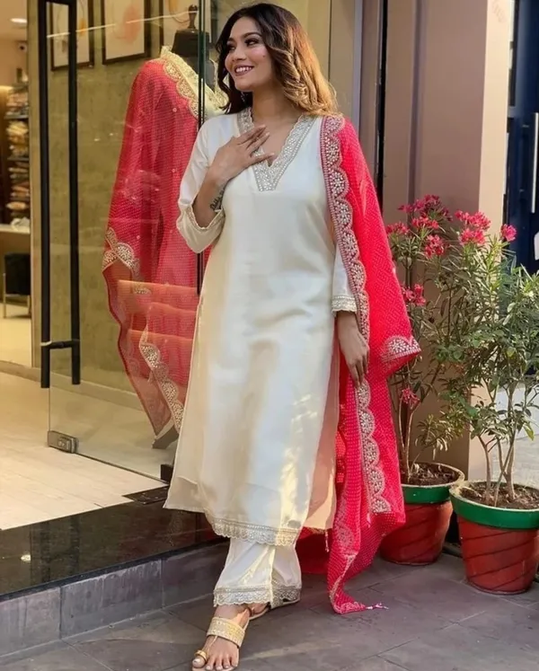 White_Red_Viscose_Gadhwal_Kurta_Set_With_Dupatta_For_Women