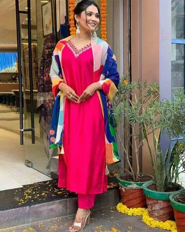 Pink_Viscose_Rayon_Kurta_Set_With_Dupatta_For_Women