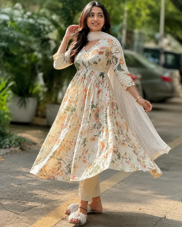 Off_White_Cotton_Kurta_Set_With_Dupatta_For_Women
