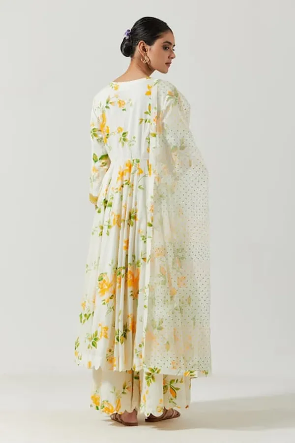 White_Yellow_60X60_Cotton_Kurta_Set_With_Dupatta_For_Women