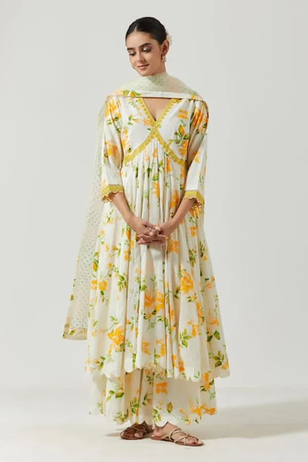 White_Yellow_60X60_Cotton_Kurta_Set_With_Dupatta_For_Women