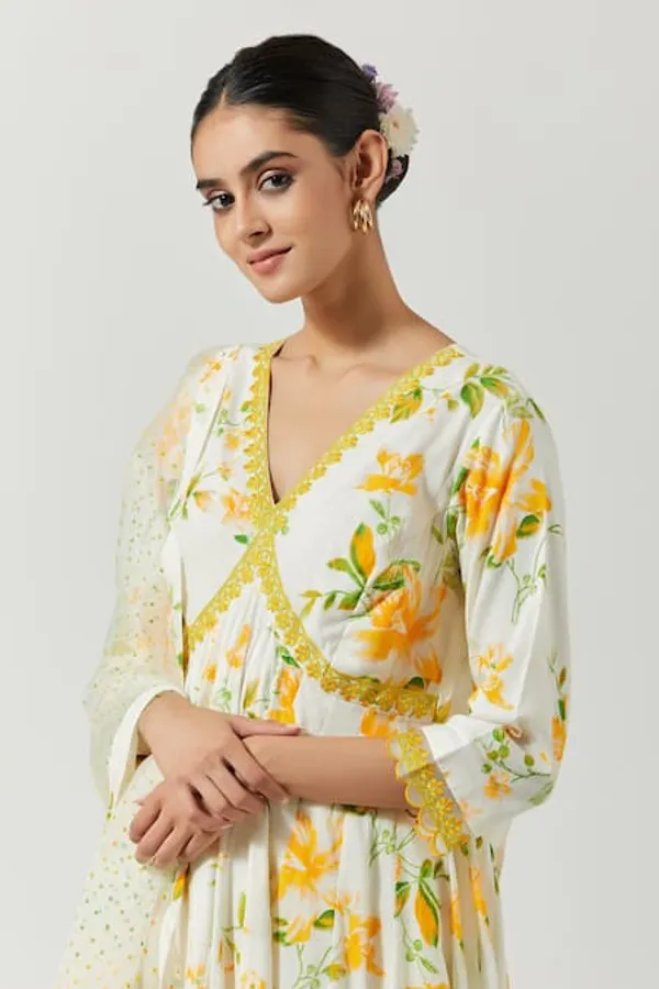 White_Yellow_60X60_Cotton_Kurta_Set_With_Dupatta_For_Women
