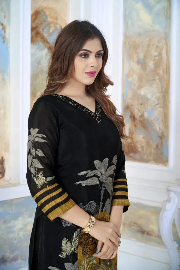 Black_Chinon_Hand_Work_Kurta_Set_With_Dupatta_For_Women
