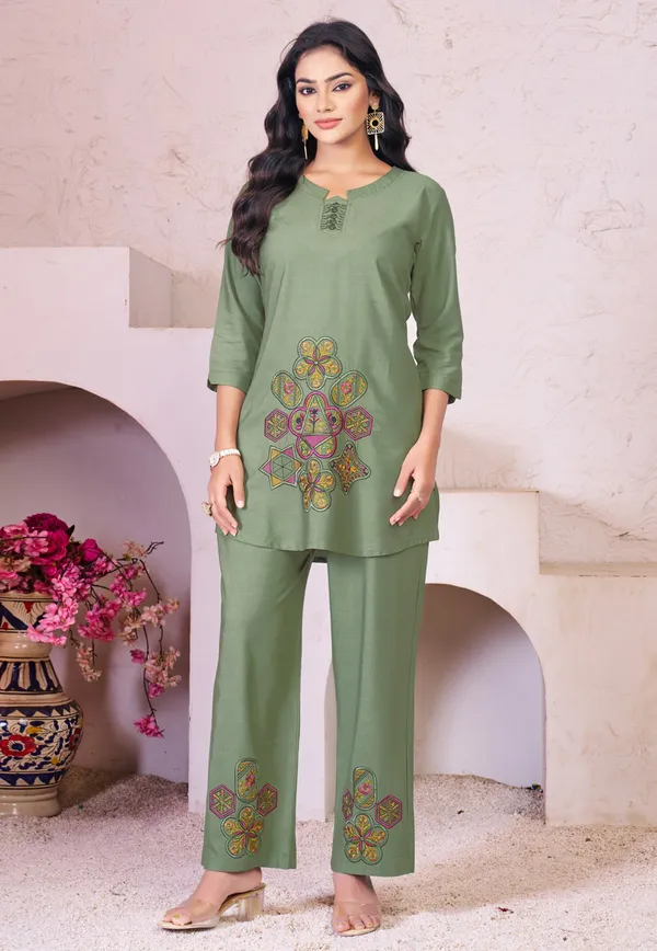 Green_Burbry_Co-Ord_Set_For_Women