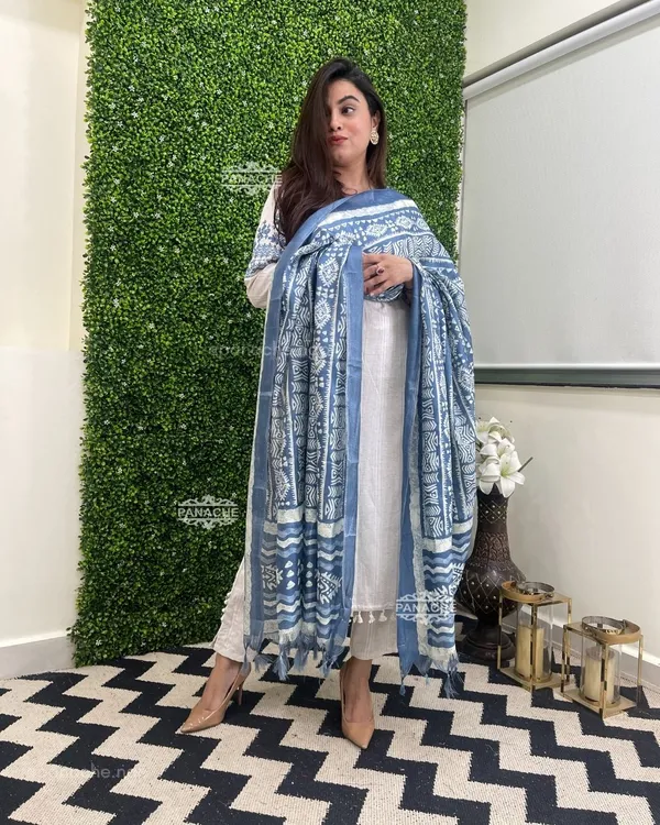 White_Blue_Vatigan_Kurta_Set_With_Dupatta_For_Women