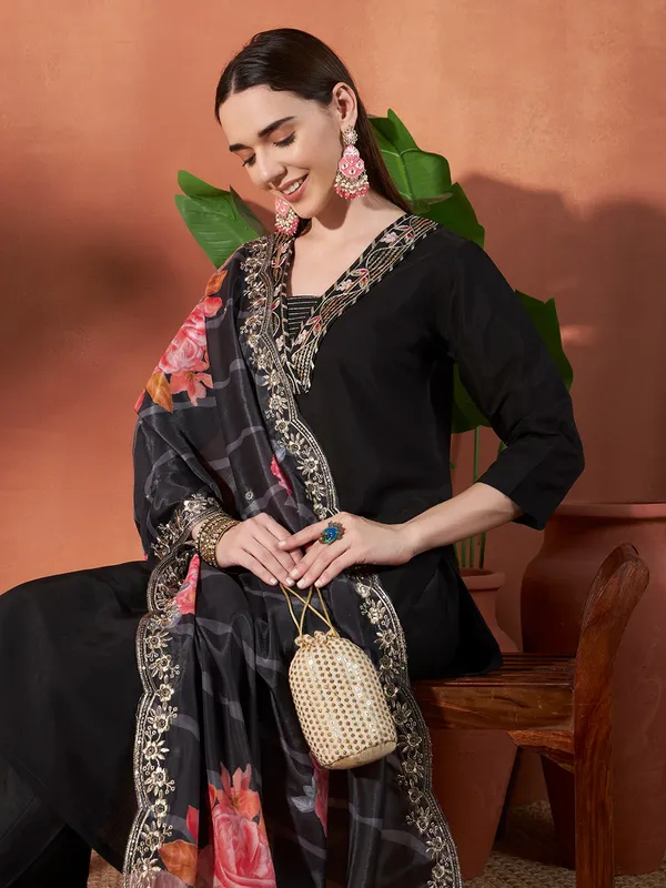 Black_Muslin_Kurta_Set_With_Dupatta_For_Women