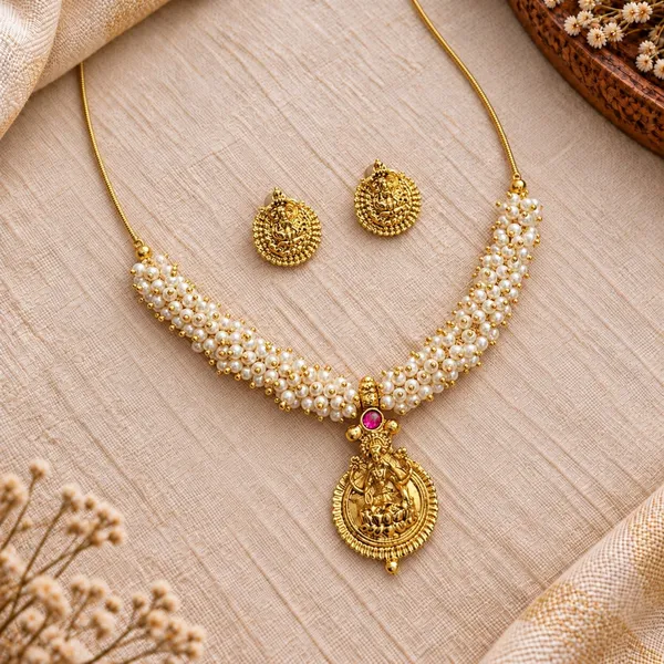 Pearl_Lakshmi_Temple_Necklace_Set_with_Earrings