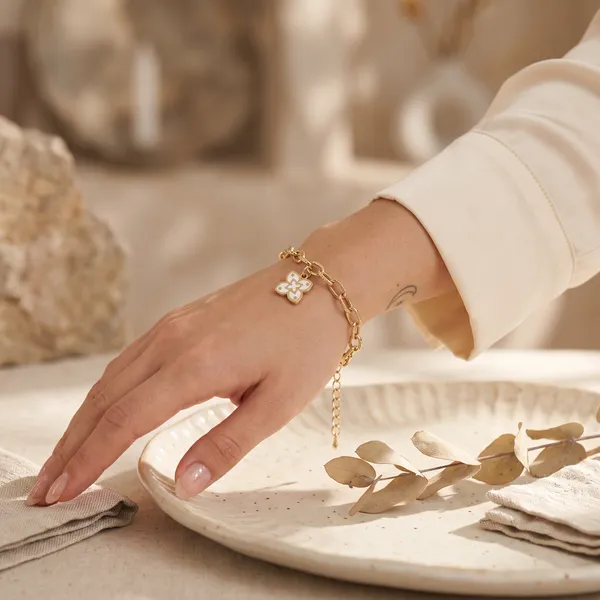 Gold_Floral_Charm_Bracelet_for_Women_|_Stainless_Steel_Adjustable_Chain_Bracelet