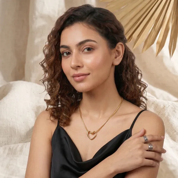 Eternal_Heart_Anti_Tarnish_Gold_Pendant_Necklace_for_Women_|_Minimalist_Heart_Necklace