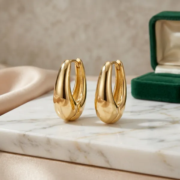 Aurora_Anti_Tarnish_Gold_Hoop_Earrings_for_Women_|_Minimalist_Chunky_Hoops