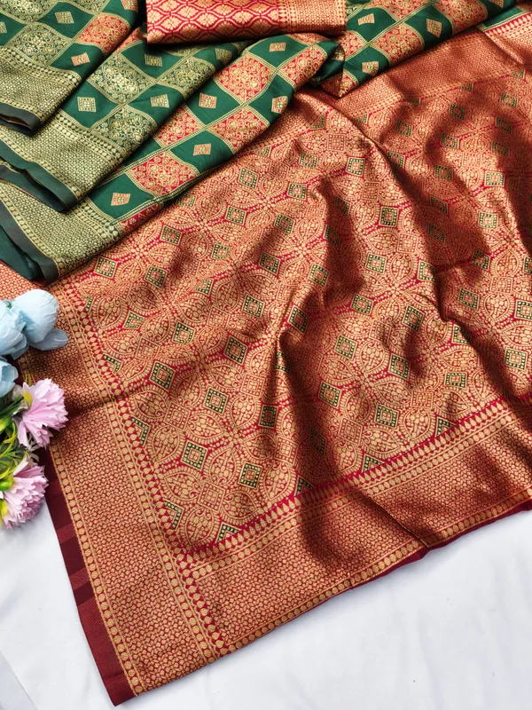 Dark_Green_And_Red_Jacquard_Banarasi_Silk_Saree_For_Women