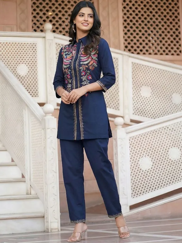 Embroidered_Tunic_with_Trousers