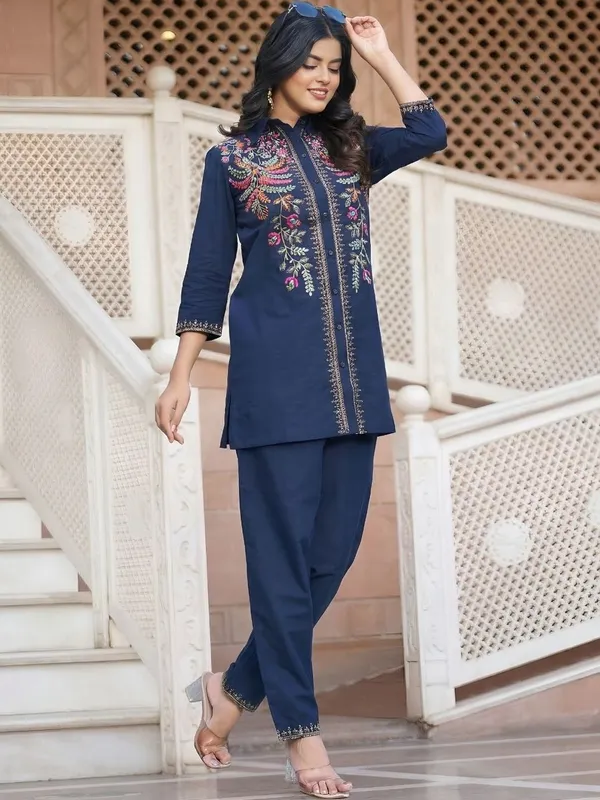 Embroidered_Tunic_with_Trousers