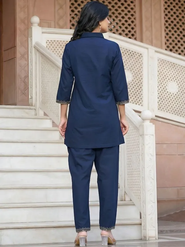 Embroidered_Tunic_with_Trousers