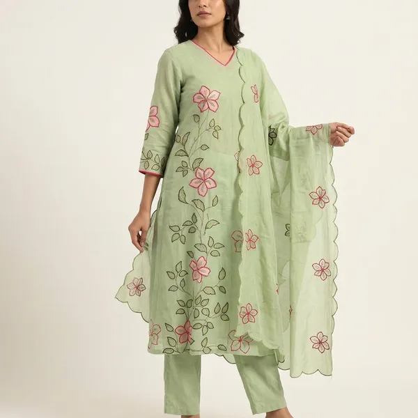Green_Mul_Chanderi_Floral_Embroidered_Kurta_Set_With_Dupatta_For_Women