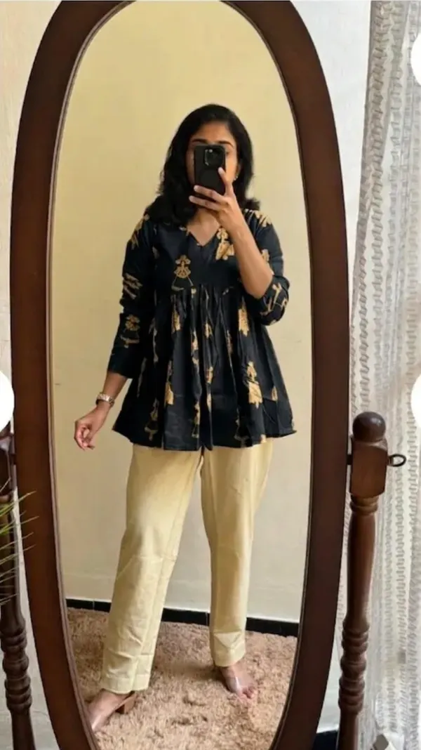 Women_Black_Rayon_Printed_Peplum_Top_V-Neck_Flared_Kurti_Top_Casual_And_Party_Wear_Ethnic_Top