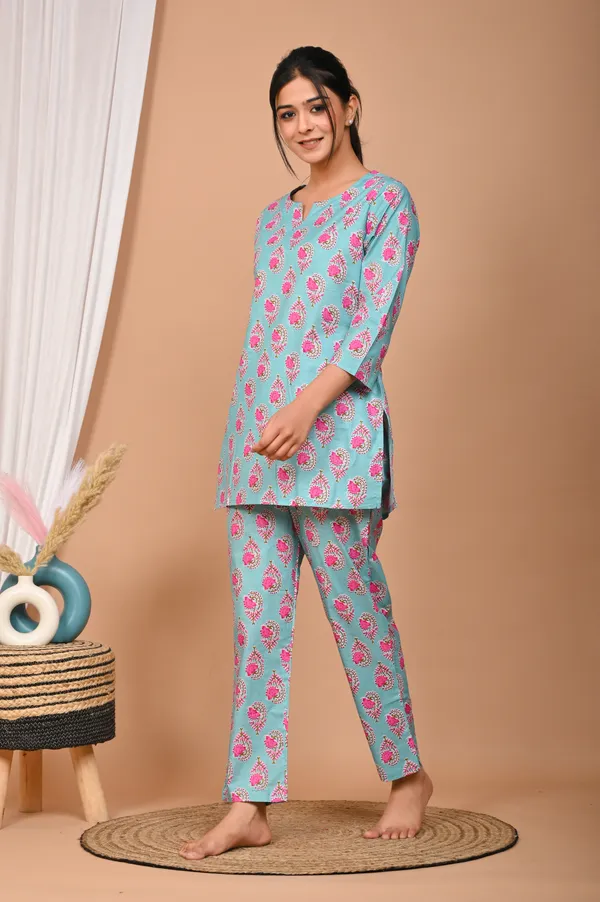 Sky_Blue_Cotton_Floral_Printed_Night_Suit_Set_For_Women